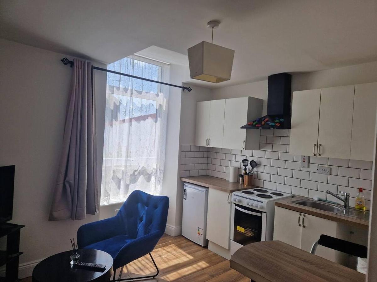 Beautiful 1-Bed Apartment In コーク エクステリア 写真