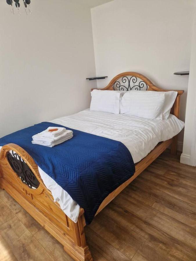 Beautiful 1-Bed Apartment In コーク エクステリア 写真