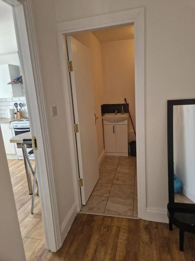 Beautiful 1-Bed Apartment In コーク エクステリア 写真