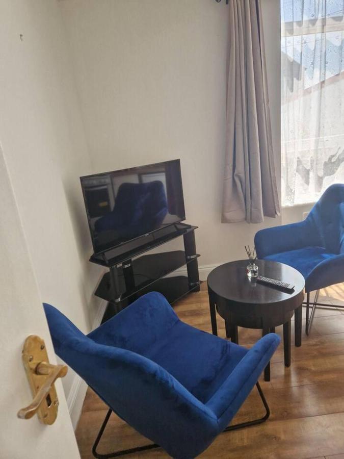 Beautiful 1-Bed Apartment In コーク エクステリア 写真